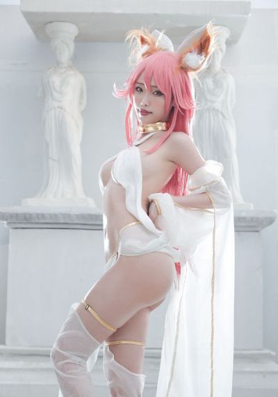 小龙女洁白双腿张开娇羞_4K高清视频播放