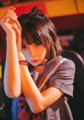 小雪的13的剧情简介_DVD免费观看