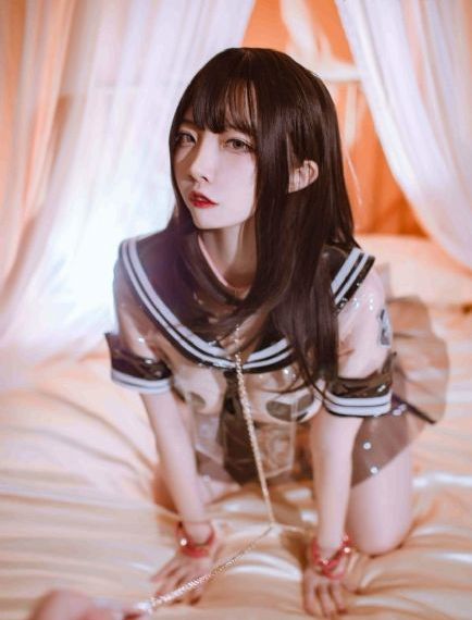 美女同桌露出粉嫩小奶头图片_720最新电影在线观看
